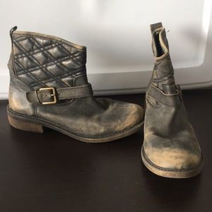 Great little booties for the fall!!